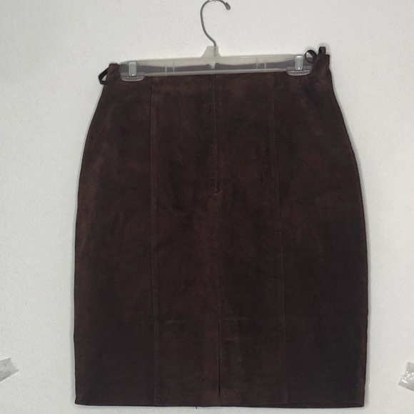 Jacqueline Ferrar Brown suede skirt - Picture 2 of 3